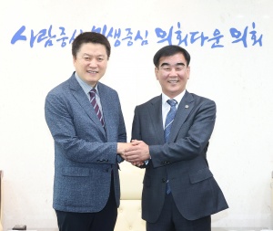 경기도의회 염종현 의장, 도한의사회 임원진 접견 한의학 육성 논의 