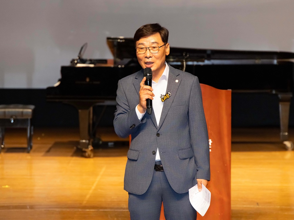 躴 ,     ݷ