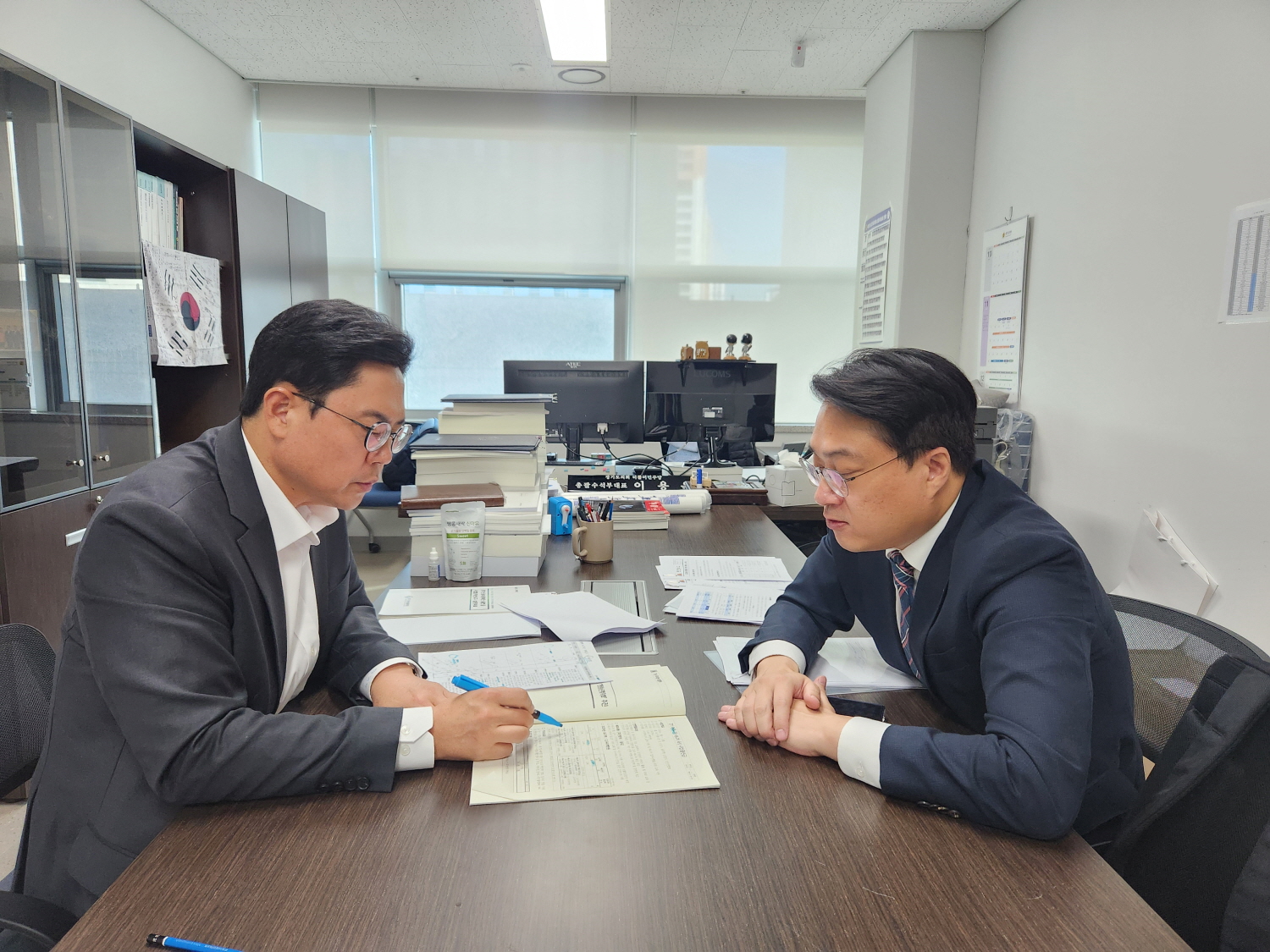 ̿ ǿ,   һ   谨... λ ܸ    ͡