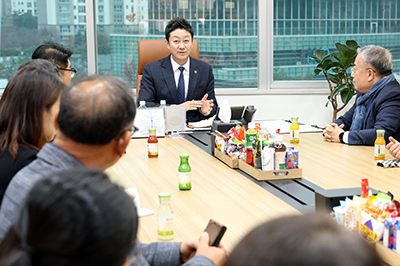  , ⵵κüȸ ...κ 鸮 ʵ  