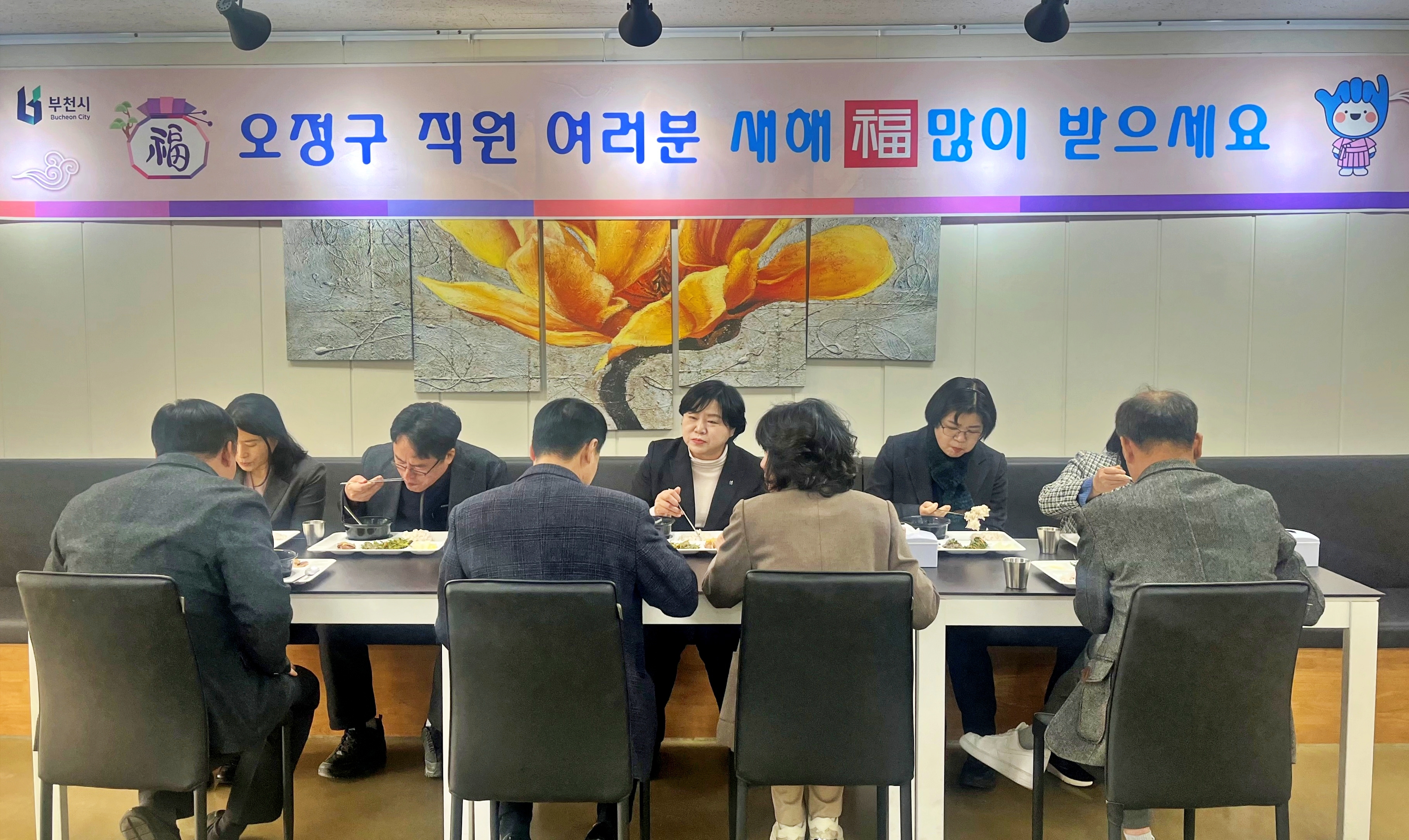 ��õ ������, ���ظ��� ���� �������� ȭ�հ� ������ �ຸ ����