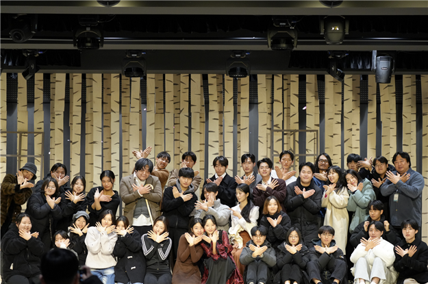 ���Ѵ� ��ۿ�������, ���þ� �빮ȣ ���� üȣ���� <���ű�> ���� ����