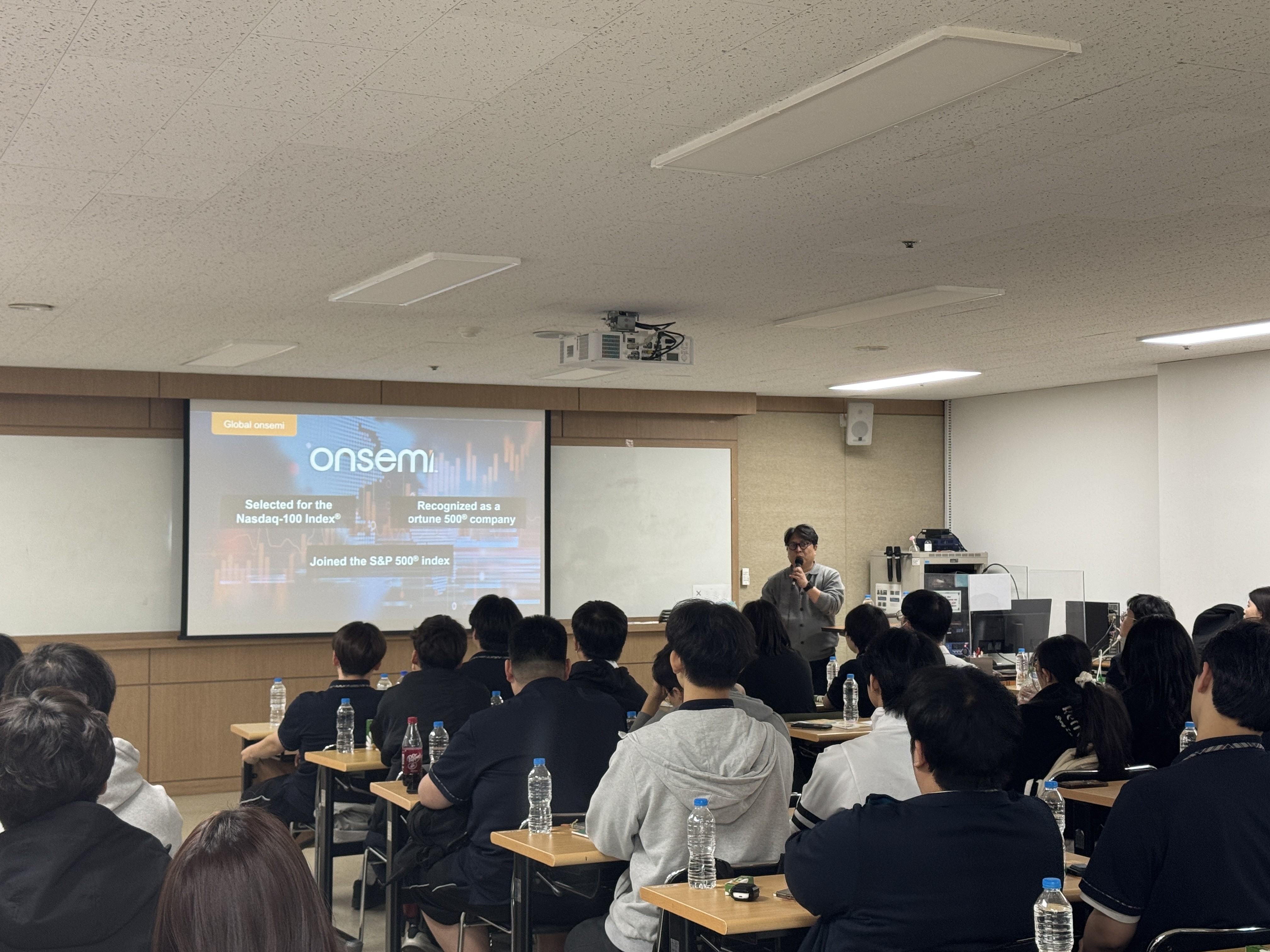 ��õ��, Ư��ȭ�� ��� ��� ä�뼳��ȸ ����