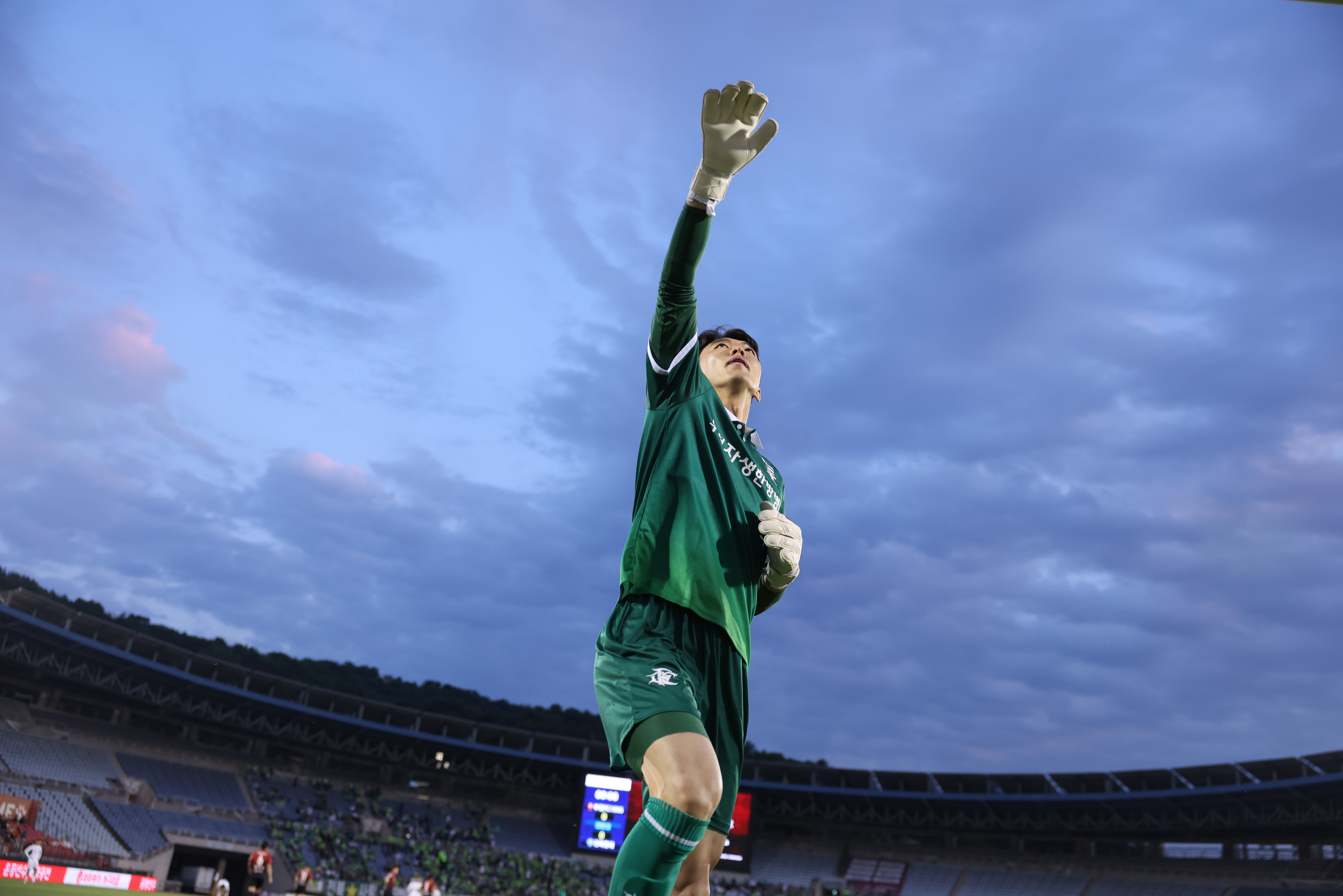 ��õFC1995 ������, �ǻ簡 ���� ��Ƽ 5�� �̴��� ���̺� ����